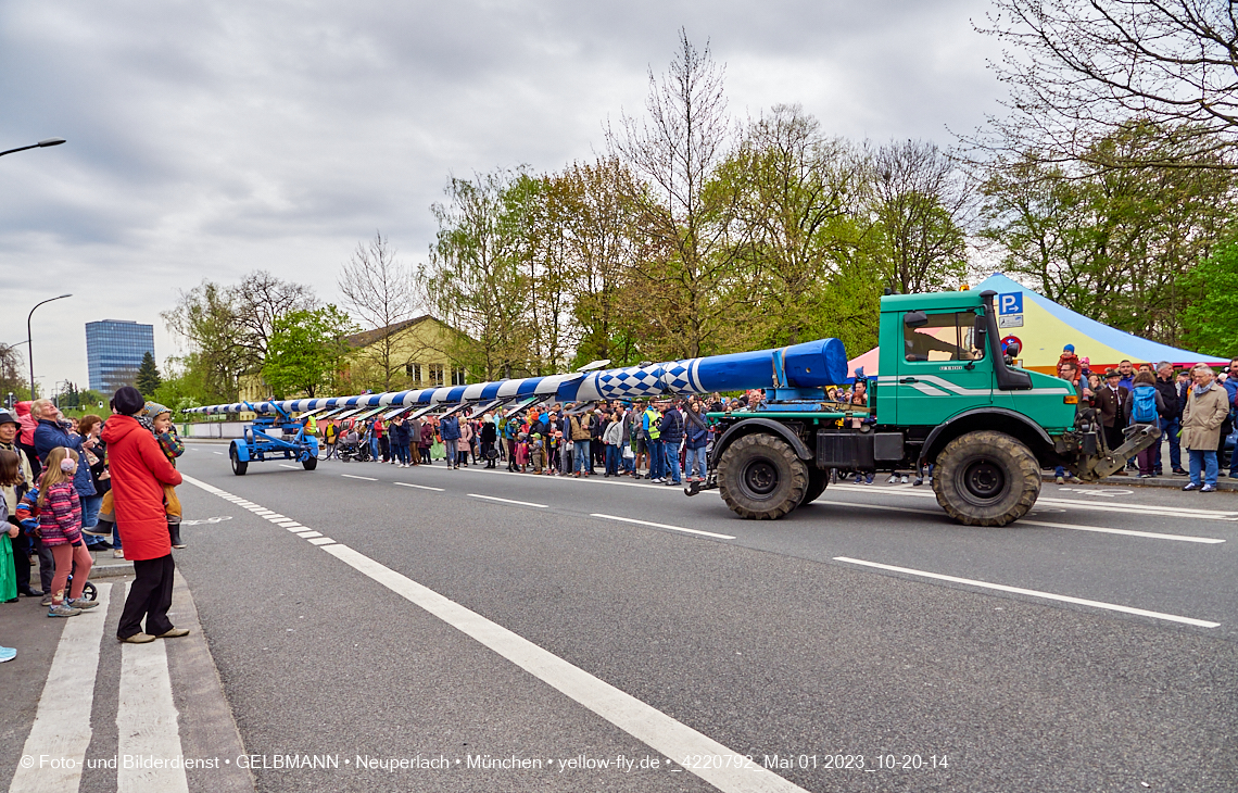 01.05.2023 - Maibaumaufstellung in Berg am Laim